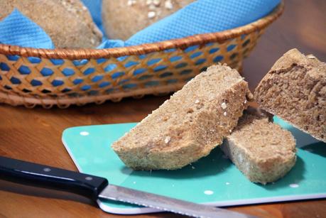 Pan Integral al Tomillo + Tutorial de Amasado