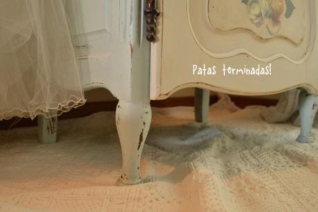 Paso a paso: cómo trabajamos sobre un mueble de máquina de coser