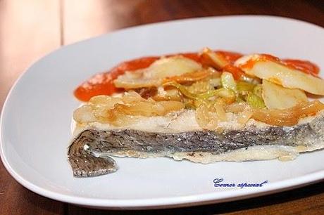 Pámpano con salsa de pimiento rojo