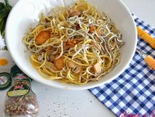 Spaguettis gulas champiñones