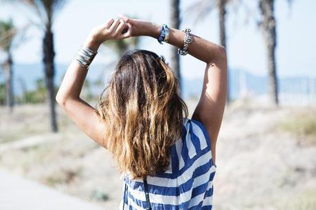 Lace_Shorts-Striped_Top-Silver_Wedges-Chain_Necklace-Outfit-Street_Style-Lace_Shorts-Striped_Top-Silver_Wedges-Chain_Necklace-Outfit-Street_Style-23