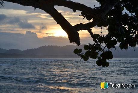 un atardecer desde las costas de costa rica