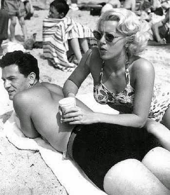 Miércoles palomitero on the beach. Parte I