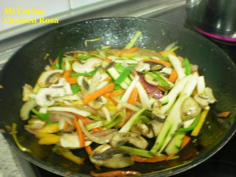 TERNERA CON VERDURA EN SALSA DE OSTRAS CON SÉSAMO