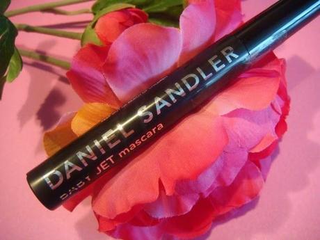 Agranda tu mirada con la máscara de pestañas Baby Jet de Daniel Sandler...en Lusstra.