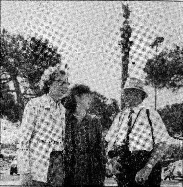 Cosas que le han pasado a la estatua de Colón Cosas que le han pasado a la estatua de Colón