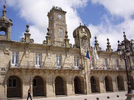 ayuntamiento-de-lugo-fachada