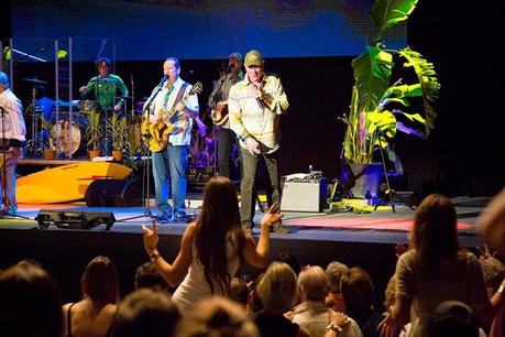 ARRANCO STARLITE 2014 CON LOS MÍTICOS BEACHBOYS