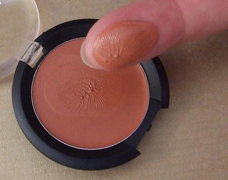 Los coloretes en crema “Watercolour Crème-Rouge Blusher” de DANIEL SANDLER en LUSSTRA