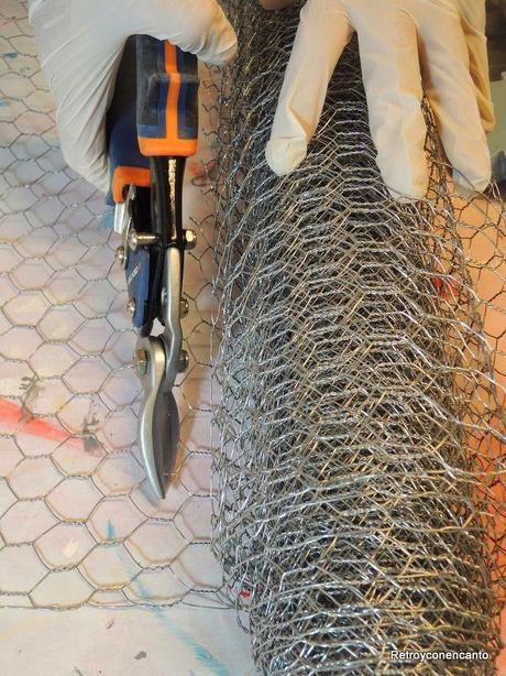 Finde frugal con campana de malla.