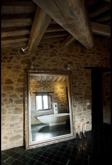 CASA BRAMASOLE ARQUITECTURA TOSCANA E INTERIOR RÚSTICO ESCANDINAVO EN UMBRÍA