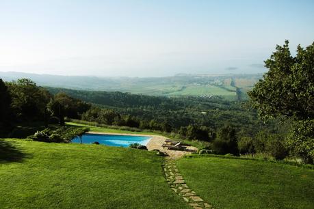 CASA BRAMASOLE ARQUITECTURA TOSCANA E INTERIOR RÚSTICO ESCANDINAVO EN UMBRÍA