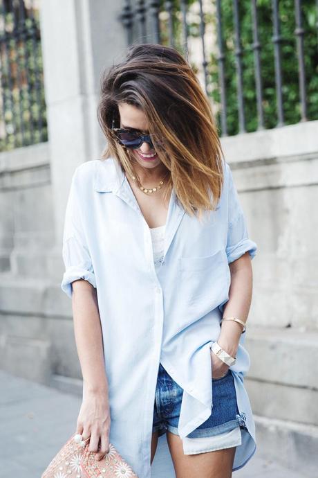 Blue_Shirt-Levis-AStor_Lipstick-Silver_Sandals-Antik_Batik-Street_Style-Outfit-1212