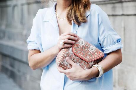 Blue_Shirt-Levis-AStor_Lipstick-Silver_Sandals-Antik_Batik-Street_Style-Outfit-1812