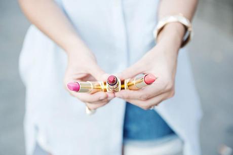 Blue_Shirt-Levis-AStor_Lipstick-Silver_Sandals-Antik_Batik-Street_Style-Outfit-1612