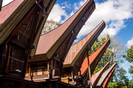 Fachadas profundamente decoradas, Tana Toraja