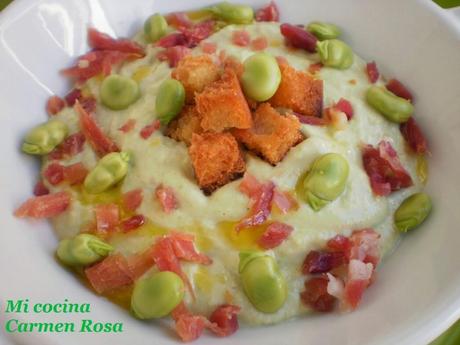 PORRA ANTEQUERANA CON ALMENDRAS, LANGOSTINOS Y ACEITE DE ALBAHACA