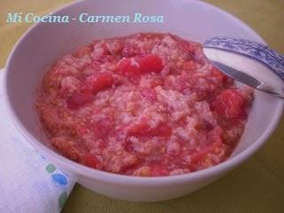 PORRA ANTEQUERANA CON ALMENDRAS, LANGOSTINOS Y ACEITE DE ALBAHACA