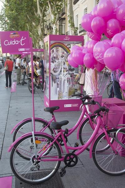 Campofrío Cuída-t+ combina arte y salud en la calle Serrano de Madrid.