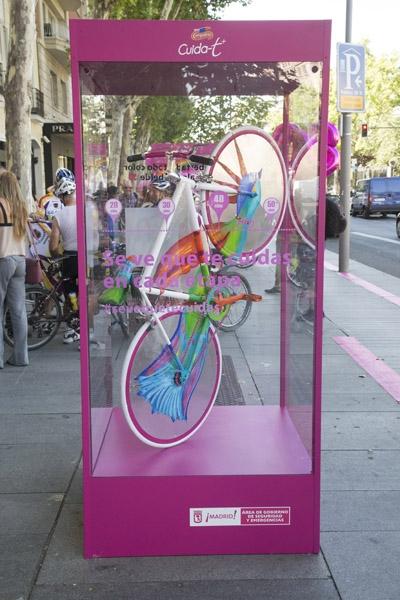 Campofrío Cuída-t+ combina arte y salud en la calle Serrano de Madrid.