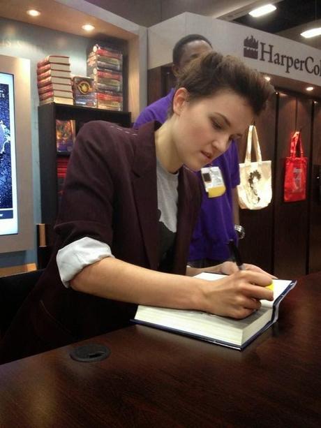 Veronica Roth en los Comic-Con 2014 de este año + entrevista con MTV