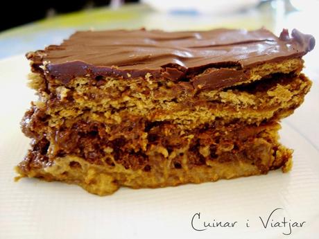 Tarta de chocolate y galletas (no necesita horno)