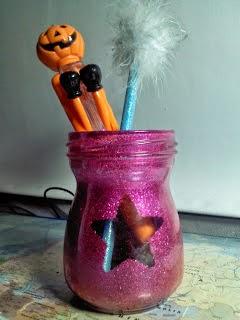 Decora lindos jarrones con diamantina