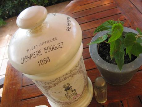 Cambiando el aspecto a un bote de cerámica