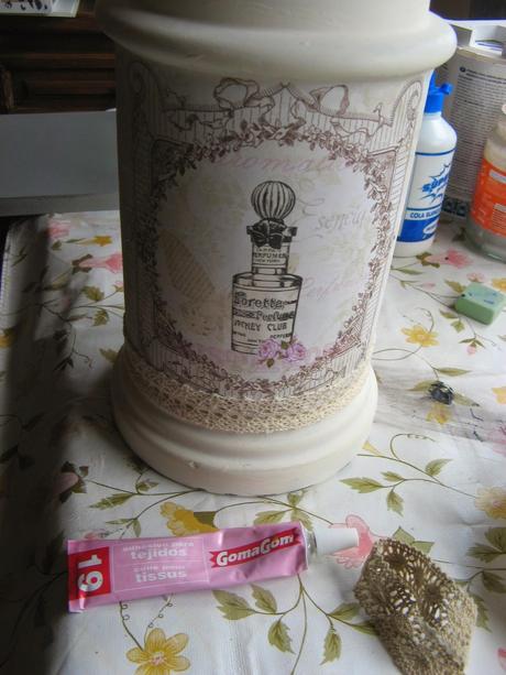 Cambiando el aspecto a un bote de cerámica