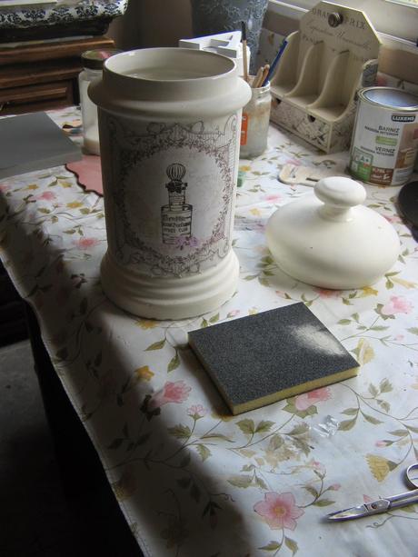 Cambiando el aspecto a un bote de cerámica