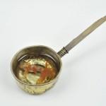 riusuke-fukahori-goldfish-pez-botella-totenart-material-bellas-artes