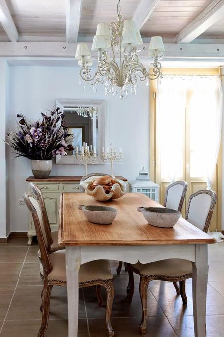 Villa Rustica en Santorini / Rustic Villa in Santorini