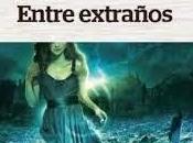 Entre extraños