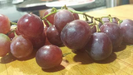 Secreto Ibérico a la Plancha con Mousse de Ajoblanco y Uvas Flambeadas