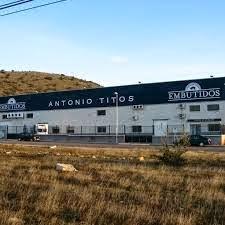 Secreto Ibérico a la Plancha con Mousse de Ajoblanco y Uvas Flambeadas