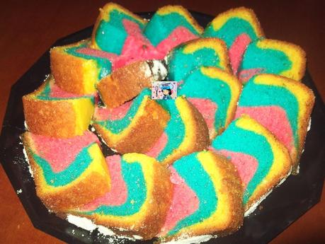 BIZCOCHO TRICOLOR EN OLLA ERIKA Y EN HORNO TRADICIONAL