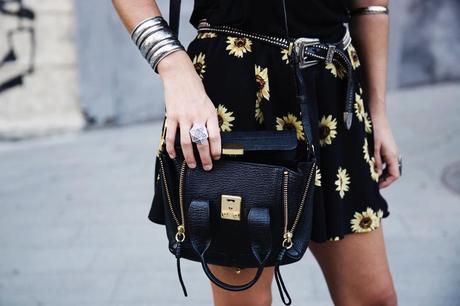 Girasoles-Falda-Outfit-Black-Collage_Vintage-Street_Style-2612