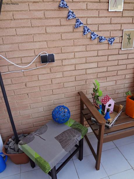 Banqueta y guirnalda para la terraza