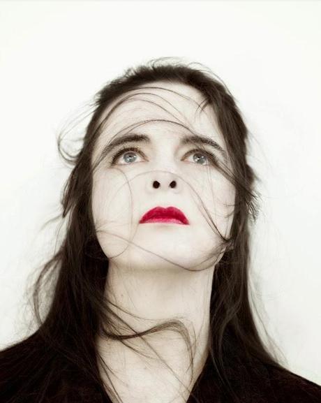 Metafísica de los tubos de Amélie Nothomb