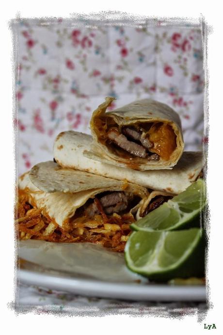 Kebabs de pato y naranja con salsa de yogur