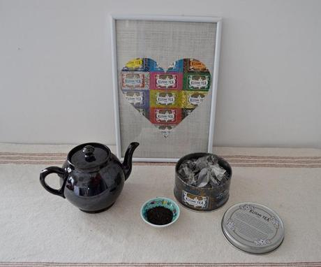 Una bolsa de Kusmi Tea y dos cuadritos DIY