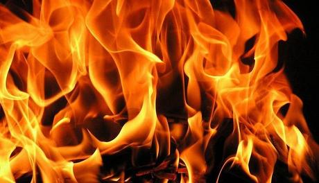 Escapar de un incendio Lo que nunca se debe de hacer: escapar de un incendio y volver para recoger el smartphone