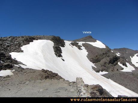 Ruta Posiciones del Veleta - Mulhacén: Vista del Veleta desde Carihuela