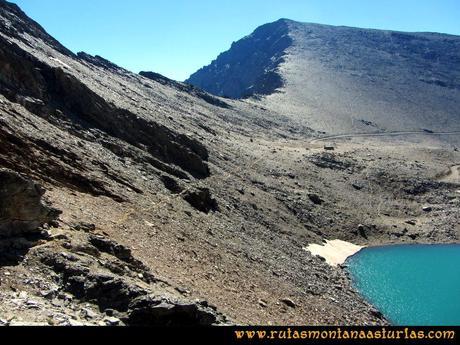 Ruta Posiciones del Veleta - Mulhacén: Bajando al Refugio de Caldera