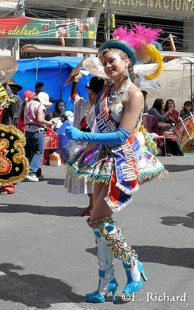 PORTFOLIO SOCIAL: Entrada universitaria 2010… La fiesta universitaria del rescate de la tradición folklórica boliviana…