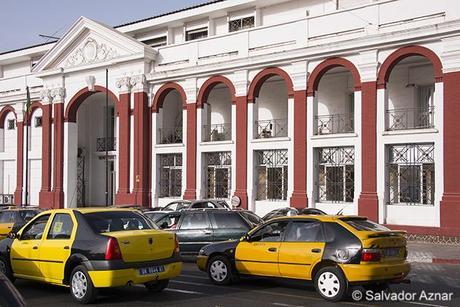 http://www.diariosdeunfotografodeviajes.com/2014/06/dakar-la-capital-del-senegal.html