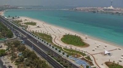 Playa y Corniche Avenue, Emiratos Arabes
