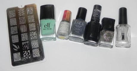 Pantones de verano: Hoy, Paloma y Hemlock (look y manicura)