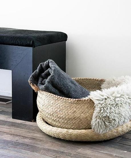 UNA CASA DE CAMPO CON LA SOBRIEDAD DE LOS COLORES NEUTROS