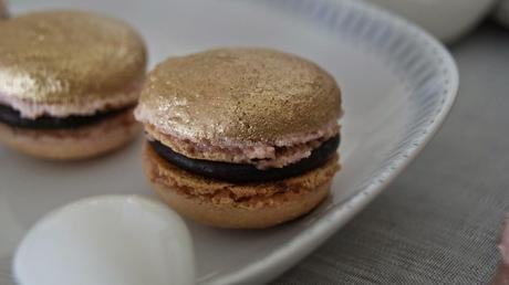 Macarons de Chocolate y Fresa